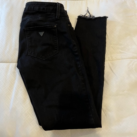 Guess “Power Skinny” Black Stretch Jeans Frayed ankle - Picture 3 of 7